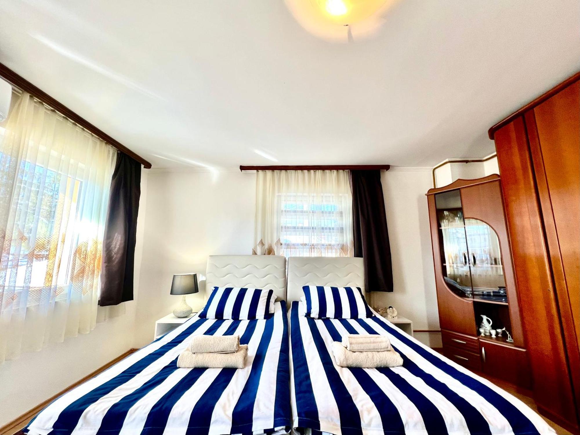 Hani Studio Apartment Sarajevo Bagian luar foto