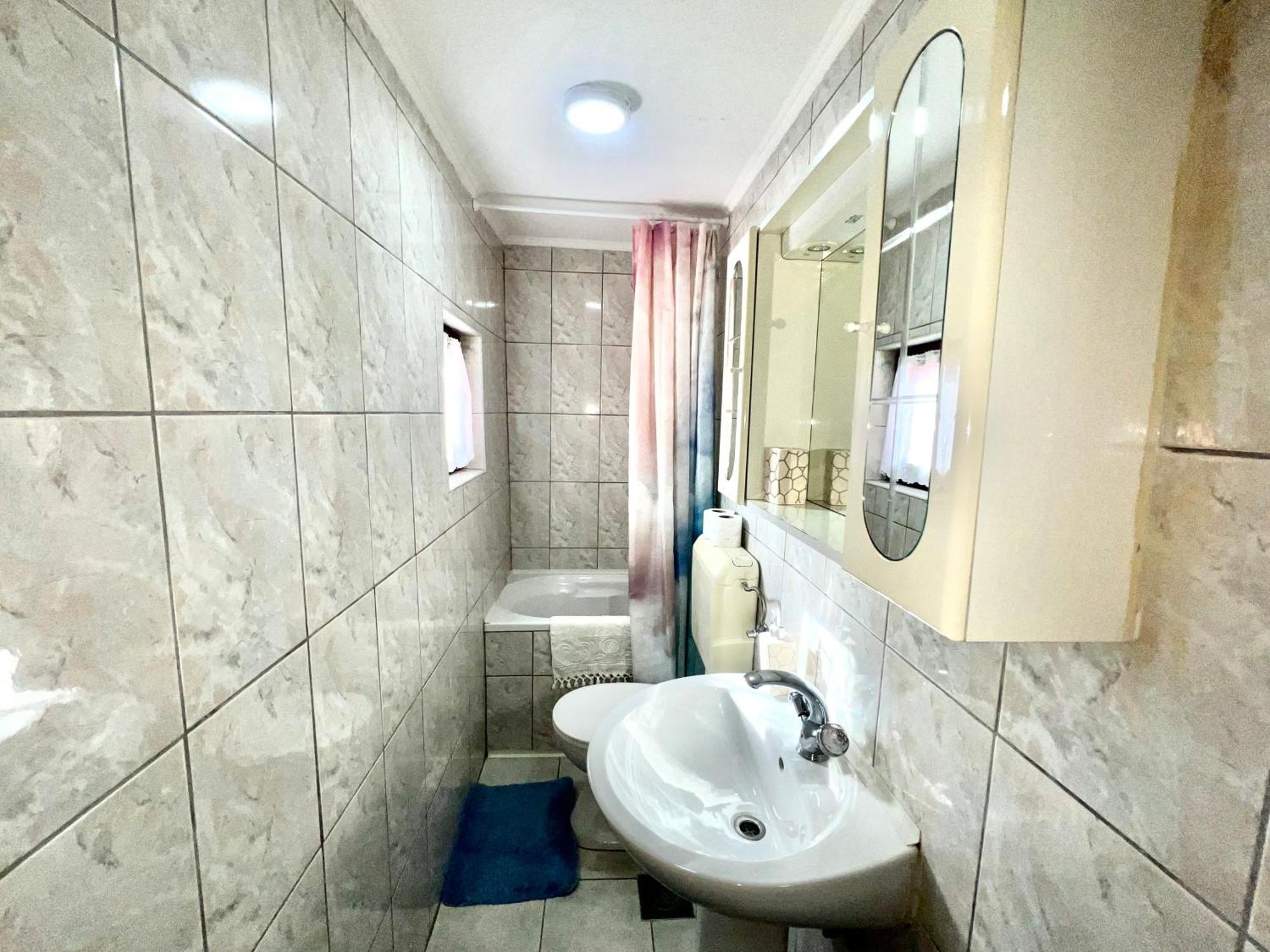 Hani Studio Apartment Sarajevo Bagian luar foto