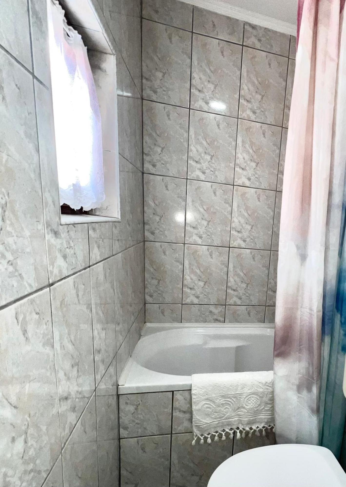 Hani Studio Apartment Sarajevo Bagian luar foto